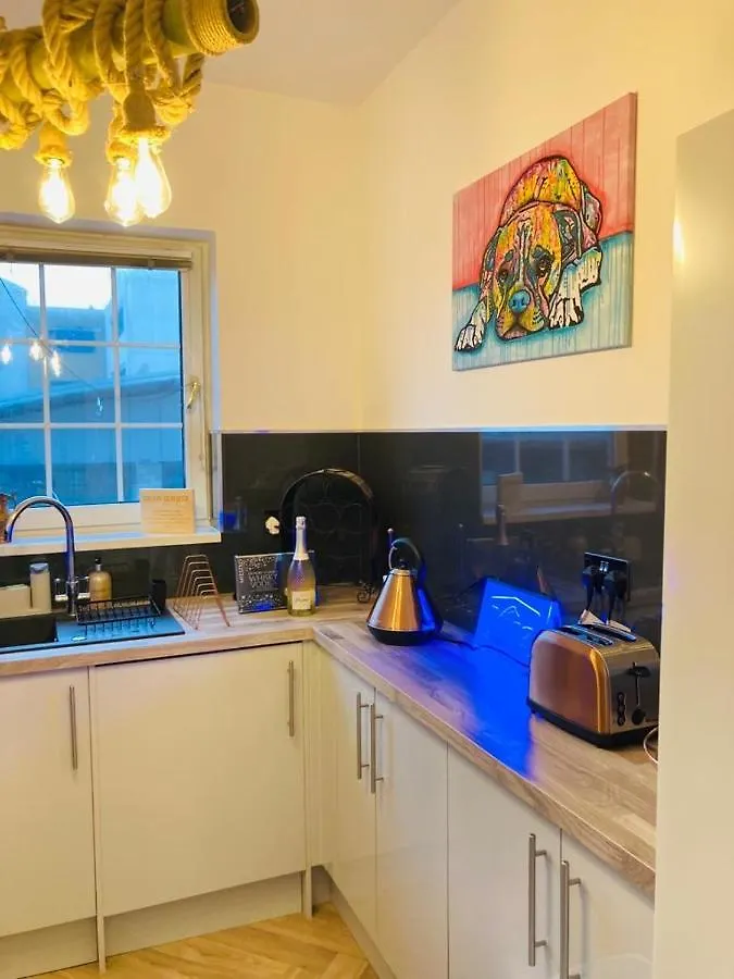 Funky Unique 2-Bedroom Apartment With Parking Brighton United Kingdom