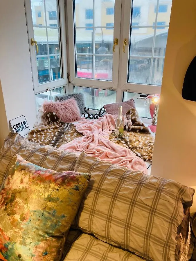Funky Unique 2-Bedroom Apartment With Parking Brighton 0*,  United Kingdom